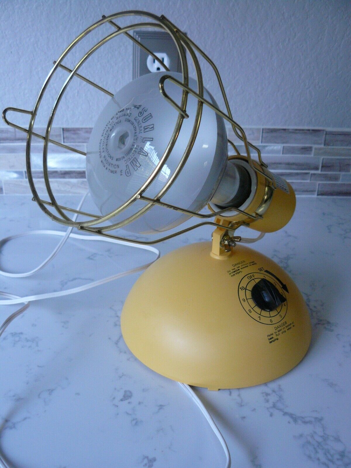 ☀️vintage General Electric Sun Lamp Yellow  Mid Century Light Tanning Time A Tan